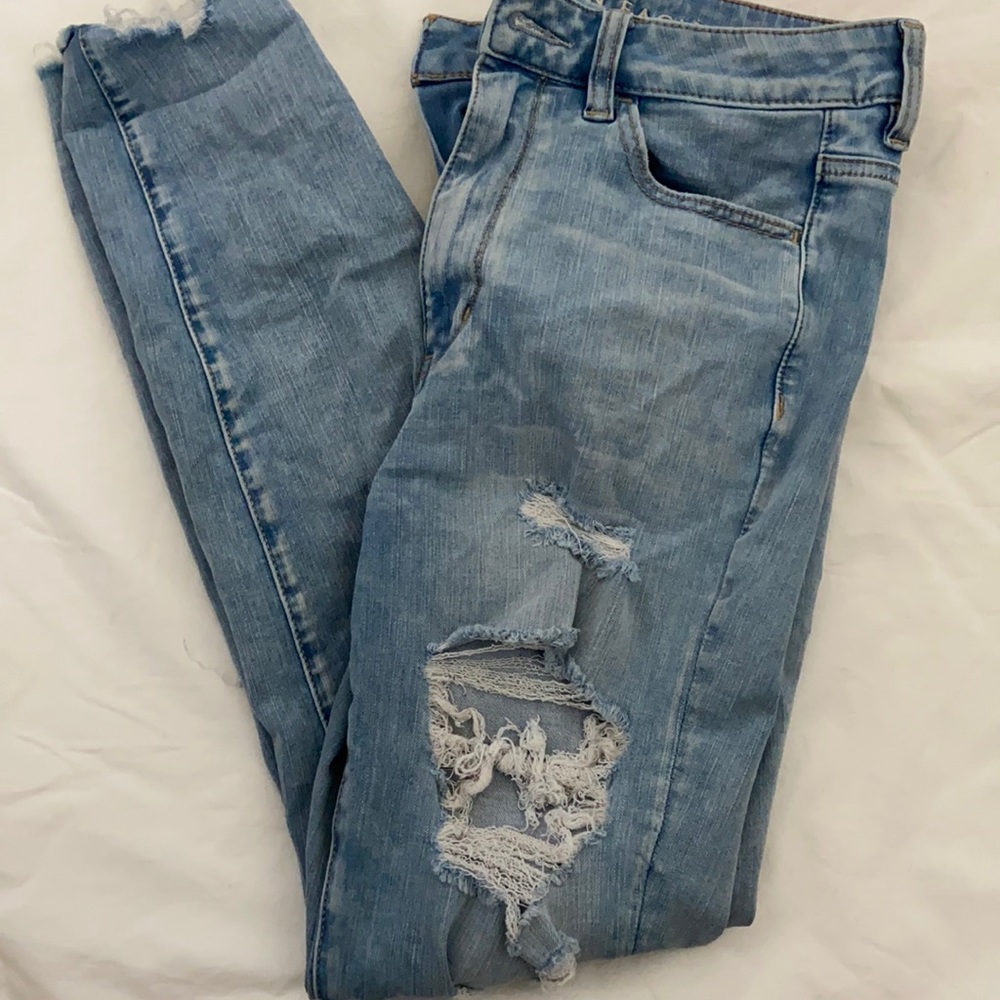 American Eagle distressed high rise jeggings